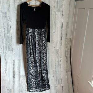 FF52 top black  bottom leopard print gray black white grecerelle small sm s